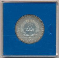 NDK 1968. 20M Ag "Karl Marx" sérült plasztik tokban T:1- kis patina
GDR 1968. 20 Mark Ag ...