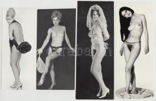 cca 1970 Pucéran tálalva, 6 db szolidan erotikus, vintage fotó, jelzés nélkül, 18x24 cm és 15x6 cm között / 6 erotic photos