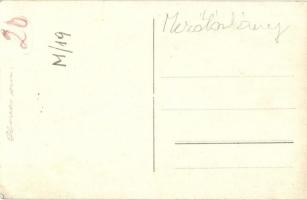 4 db régi Hősi emlék, Hősök szobra: Felsőgalla, Mezőtárkány, Bár, Kiskőrös (közte 2 fotólap) / 4 pre...