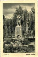 4 db régi Hősi emlék, Hősök szobra: Felsőgalla, Mezőtárkány, Bár, Kiskőrös (közte 2 fotólap) / 4 pre...