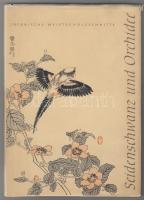 Kono Bairei: Seidenschwanz und Orchidee. Japanische Meisterholzschnitte mit naturkundlichen Erläuterungen. Leipzig, 1958, Prisma,VI+68+3 p. Kiadói egészvászon-kötés, kiadói papír védőborítóban, német nyelven. 48 oldalon egészoldalas illusztrációkkal madarakról. Kono Bairei (1844-1895) neves japán festő, madarakat és virágokat ábrázoló munkásságáról szóló könyv. A madár-virág kompozíció (kachoga) kedvelt téma volt Japánban és a később a szecesszióra is nagy hatással volt.