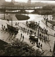 cca 1970 Autóbusz közlekedés Budapesten, 1 db vintage fotó + 2 db vintage negatív, 6x6 cm és 9x12 cm