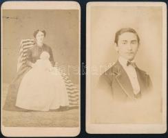 cca 1861 Egy ismeretlen magyar család vizitkártya albumából 2 db vizitkártya méretű fénykép, az egyik feliratozott, 10,5x6,5 cm