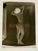 cca 1960 Aktfotók, 2 db vintage üveglemez negatív, 9x6 cm