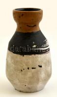 Gorka Lívia (1925-2011): Barna-fekete-fehér váza, festett, mázas kerámia, jelzett, alján kis lepattanással, m: 14,5 cm
