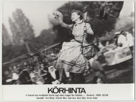 cca 1956 Körhinta, filmfotó, 18×24 cm