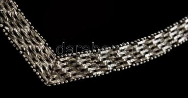 Ezüst(Ag) nyakék, vastagodó ék alakban, jelzett, h: 45,5 cm, nettó: 27,8 g