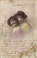 5 db régi motívumlap, üdvözlőlapok, hölgyek. vegyes minőség / 5 pre-1945 motive cards, greeting card...