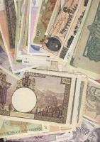 704db bankjegy, egész világ, régi és új, jobbakkal T:I,II,II,IV