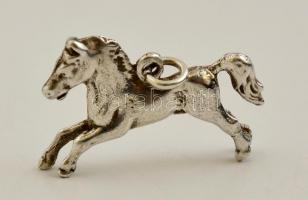 Ezüst(Ag) ló függő, jelzett, 3,4x2 cm, nettó: 7,4 g