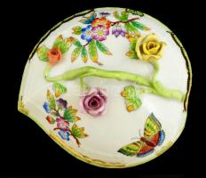 Herendi Viktória mintás rózsás bonbonier, kézzel festett, jelzett, hibátlan, eredeti sérült dobozába...