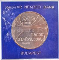 1975. 200Ft Ag "Felszabadulás" eredeti, plombált MNB plasztiktokban T:BU ragasztásnyom a t...