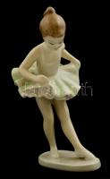 Hollóházi porcelán balerina, kézzel festett, jelzett, hibátlan, m: 13,5 cm