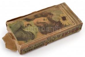 Roche& Cie régi gyertyás dobozka, sérüléssel, gyertyákkal, 8x4x2 cm