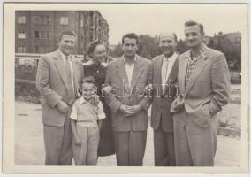 cca 1952 Puskás Ferenc, Bozsik József és Lóránt Gyula csoportképen, hátulján feliratozva, 10,5×15 cm