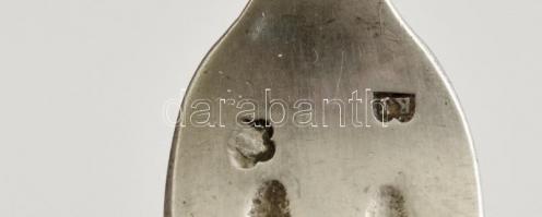 Ezüst halvilla és kés, jelzett, mesterjeggyel (KJ), h:16,5 és 17 cm, nettó:79 g