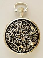 Ezüstözött modern mechanikus zsebóra lánccal, működik