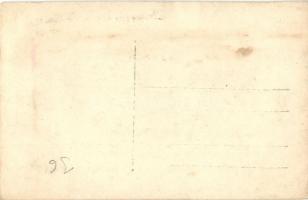 Kétegyháza, Andrássy-Almásy kastély kapubejárata, kerékpár. photo (EK)