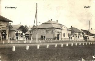 1929 Körösladány, Piac tér, Szabó Gyula és Szabó Gyuláné, Víg I. Mihály üzletei. photo (EK)