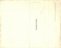 Budapest, Székesfővárosi (Rottenbiller utcai) cserkészcsapat szeretetadományokat gyűjt a katonáknak....