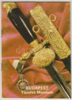 Vegyes nyomtatvány tétel, 2 db: 
Budapest - Tűzoltó Múzeum. Tájak Korok Múzeumok Kiskönyvtára 140. ...