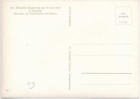 1940 Die historische Begegnung am 18. Juni in München. Führerbau: Im Arbeitszimmer des Führers / Ado...