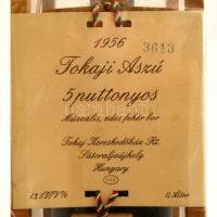 1956 Tokaji aszú, 5 puttonyos édes fehérbor, 0,5 l, díszcsomagolásban, tanúsítvánnyal
