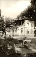 Siófok - 7 db modern városképes lap: Balaton cukrászda, Víztorony, Délibáb, Napfény, Lidó szállodák,...