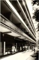 Siófok - 7 db modern városképes lap: Balaton cukrászda, Víztorony, Délibáb, Napfény, Lidó szállodák,...