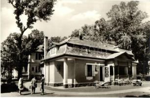 Siófok - 7 db modern városképes lap: Balaton cukrászda, Hungária, Balaton, Tünde szállodák, SZOT Ten...