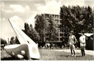 Siófok - 7 db modern városképes lap: Balaton cukrászda, Hungária, Balaton, Tünde szállodák, SZOT Ten...