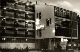 Siófok - 7 db modern városképes lap: SZOT Vasas üdülő, Balaton, Hungária, Europa, Napfény szállodák,...