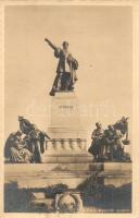 Arad, Kossuth szobor. Bloch H. kiadása / statue