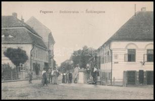 Fogaras, Fagaras; Bethlen utca, M. k. Posta. Fleissig Jakab és Fia kiadása / street view, post office