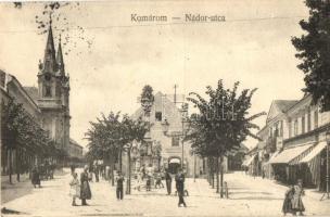 Komárom, Komárno; Nádor utca, Löwinger és Neu üzlete / street view, shops (EK)