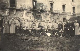 1912 Pozsony, Pressburg, Bratislava; Osztrák-magyar katonák a vár aljában / K.u.K. soldiers group photo by the castle. photo (EB)