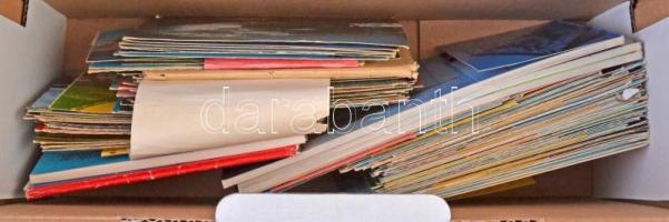 2-300 modern magyar és külföldi városképes lap tengerentúlival, az 50-es 60-as évek kisalakú magyar ...