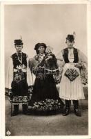 Mezőkövesdi matyó népviselet / Hungarian folklore, traditional costumes