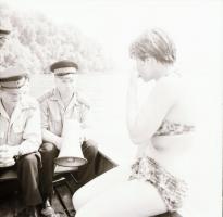 1968 Budapest, nyári fotóriport a Római parton (fürdőzők, vízi rendőrök, stb) és a lépcsős Dunaparto...