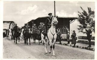 1938 Komárom, Komárno; bevonulás, Horthy Miklós / entry of the Hungarian troops, Horthy + 1938 Léva visszatért So. Stpl. (EK)