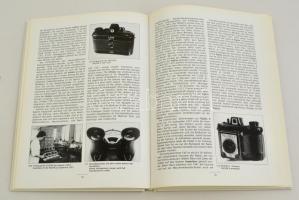 Fejér Zoltán: Hungarian Cameras / Ungarische Kameras. 22 colour photos/Farbbilden, 258 bw photos/Sch...