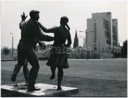 cca 1975 Gebhardt György (1910-1993) budapesti fotóművész hagyatékából 3 db jelzés nélküli, vintage ...