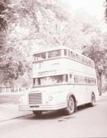 Autóbuszokat ábrázoló felvételek, 10 db szabadon felhasználható vintage negatív, 6x6 cm és 6x9 cm