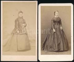 cca 1862 Hölgyek, 2 db vizitkártya méretű fénykép, 10,5x6 cm