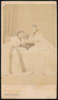 cca 1859 Malom játékot játszó hölgyek Borsos és Doctor pesti műtermében, vizitkártya méretű fénykép, 10,5x6 cm