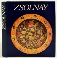 Zsolnay Teréz-M. Zsolnay Margit-Sikota Győző: Zsolnay. A gyár és a család története 1863-1948. A gyár története 1948-1973. Bp., 1980, Corvina Kiadó, 240+48 p. Harmadik kiadás. Kiadói egészvászon-kötés, kiadói papír védőborítóval, fekete-fehér, és színes képekkel illusztrálva.