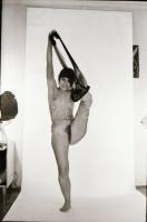 cca 1970 Szolidan erotikus felvételek, 9 db vintage negatív és dia, 24x36 mm