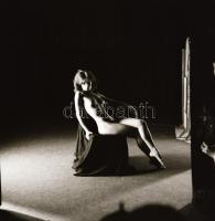 cca 1978 Műtermi látomások, szolidan erotikus felvételek, 13 db vintage negatív, 6x6 cm