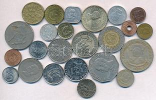 24db-os vegyes fémpénz a Fülöp-szigetekről és Szingapúrból T:2-3 24pcs of various coins from the Philippines and Singapore C:XF-F