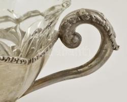 Ezüst (Ag.) jardiniere, kalapált , öntött fülekkel, jelzett (V.J), pótólt csiszolt üvegbetéttel  40×...